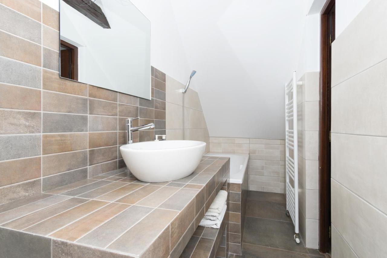 House 54 Hotel Brasov Bagian luar foto
